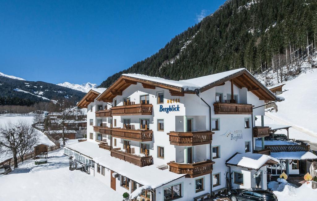 Hotel Bergblick Racines Exterior photo